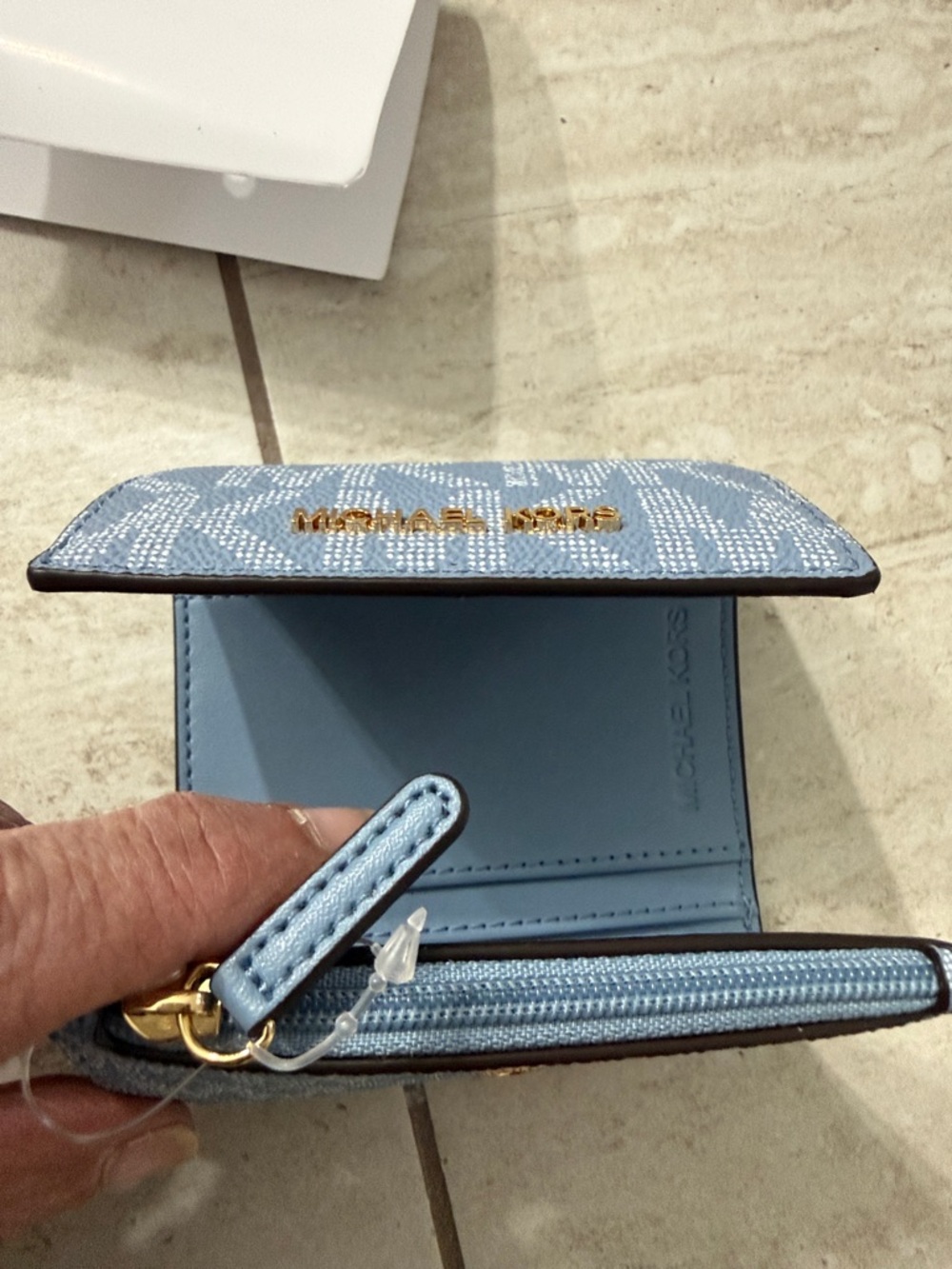 Michael Kors chambray MK Logo Trifold Wallet with Gold Hardware..not - Picture 5 of 5